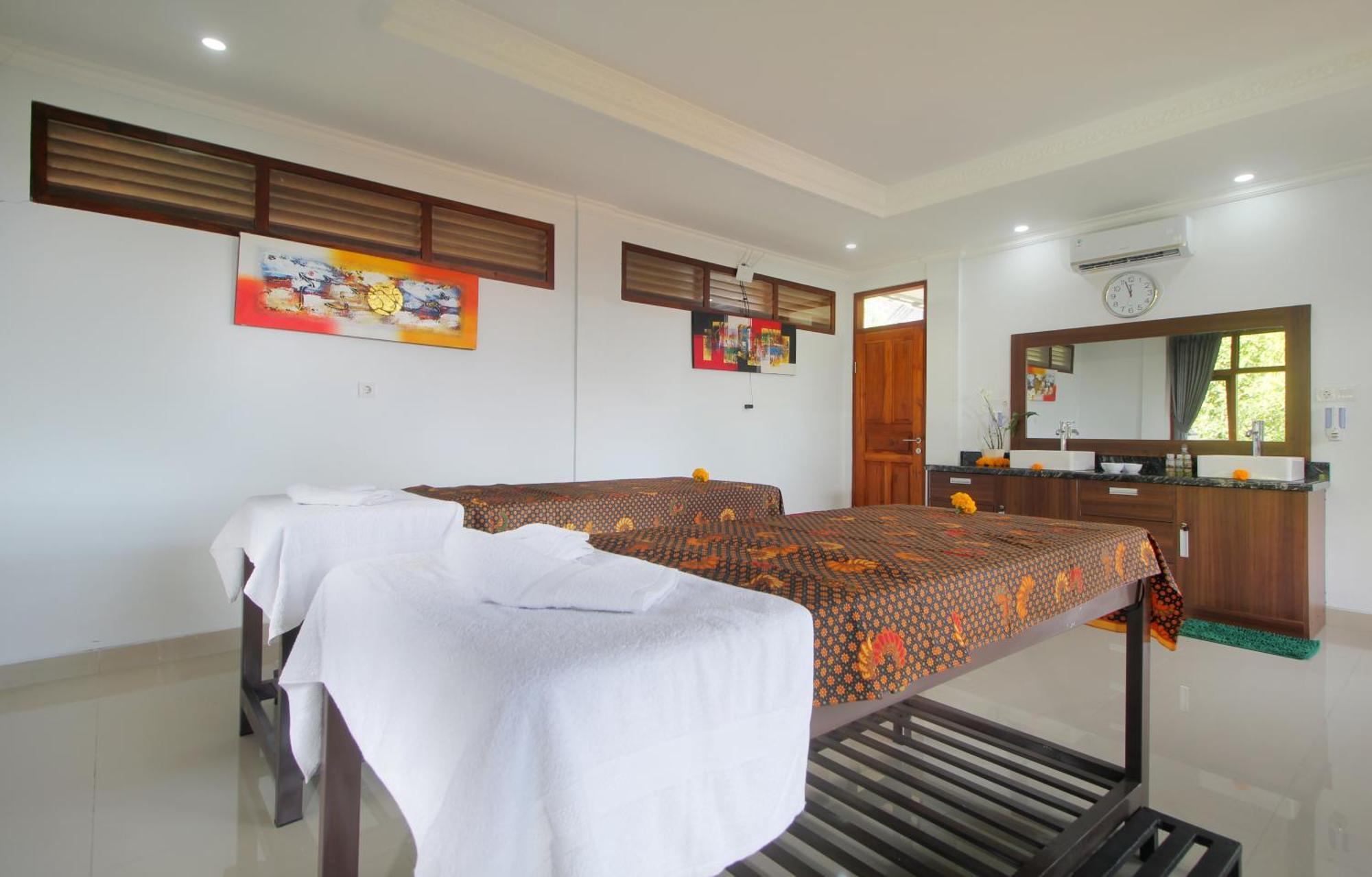 Rostika Hotel Sekumpul Buleleng  ภายนอก รูปภาพ